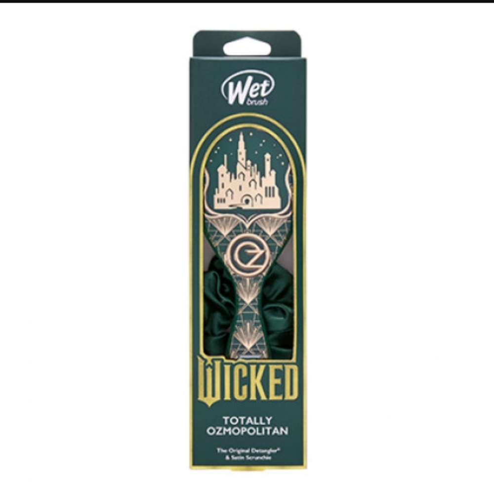 New Wicked Green Wet Brush & Scrunchie Set Totally Ozmopolitan